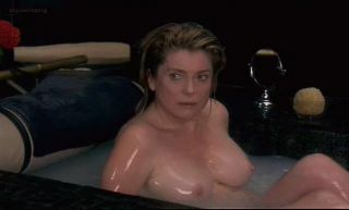 Video Catherine Deneuve Nude - Pola X (1999)