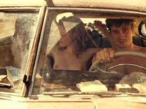 Video Kristen Stewart Desnuda - En La Carretera (2012)