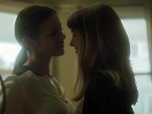 Video Sexy Actresses Rooney Mara & Catherine Zeta-jones In Sexy Lesbian Scene