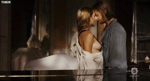 Video Carolina Crescentini Desnuda - Háblame De Amor (2008)