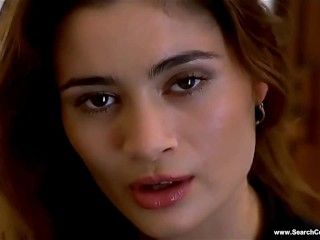 Video Charlotte Lewis & Alyssa Milano Desnuda - El Abrazo Del Vampiro (1995)