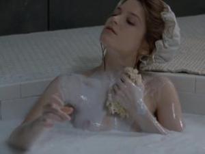 Video Bridget Fonda Desnuda - El Balneario De Battle Creek (1994)