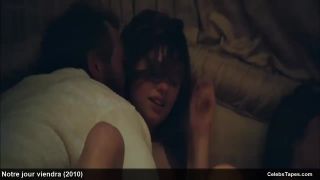 Video Camille Rowe & Josephine De La Baume Nude Topless In Movie