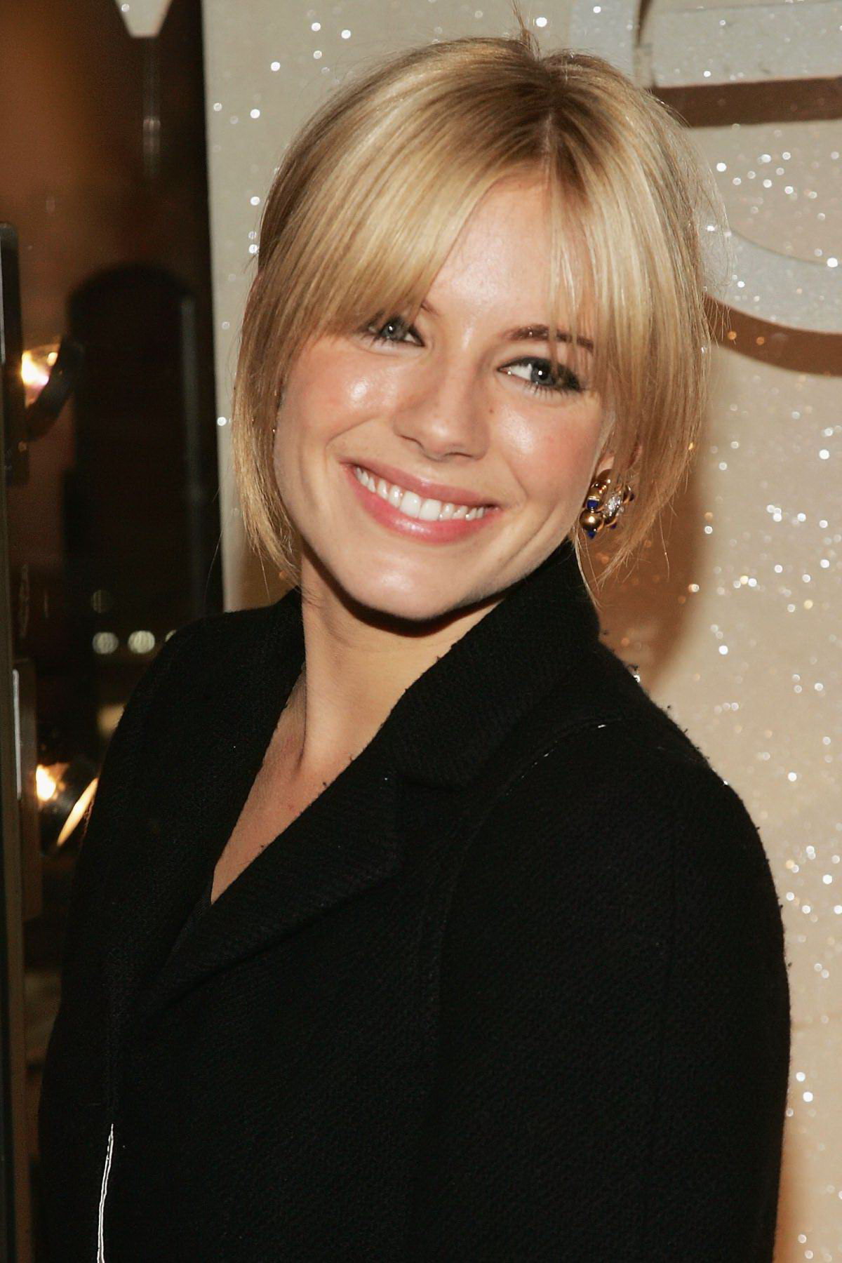 https://www.imperiodefamosas.com/Fotos/Sienna_Miller/Sienna_Miller_124.jpg