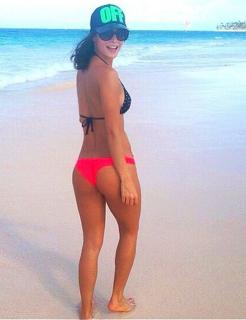 Carmen Villalobos en Bikini [768x996] [127.22 kb]