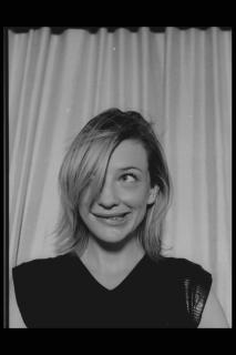Cate Blanchett [2048x3072] [427.15 kb]