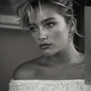 Florence Pugh [1440x1440] [442.53 kb]