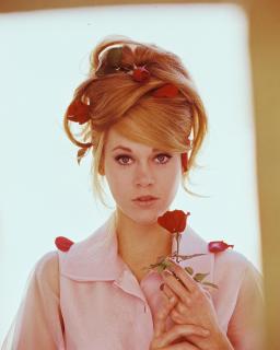 Jane Fonda [2421x3023] [585.08 kb]