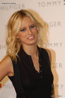 Karolina Kurkova [1995x3000] [478.84 kb]