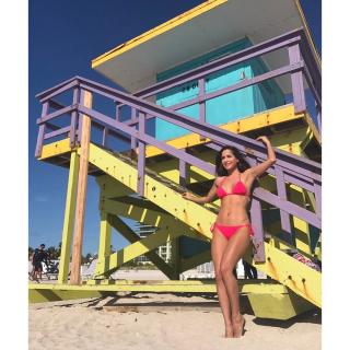 Carmen Villalobos en Bikini [1080x1080] [212.86 kb]