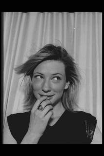 Cate Blanchett [2048x3072] [456.01 kb]