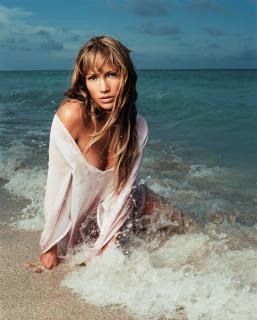 Jennifer Lopez [2011x2500] [748.81 kb]
